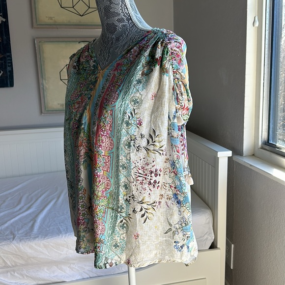 Johnny Was Gardenia Top Multi Color Short Sleeve V-Neck Silk Foral Blouse - Picture 5 of 12